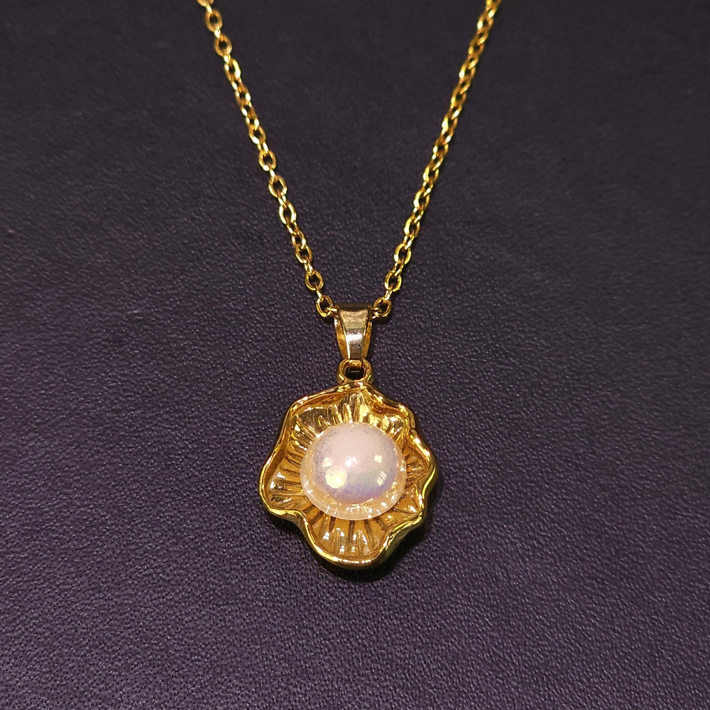 Necklace｜Golden Seashell Pearl Pendant Necklace | Coastal Vintage Charm