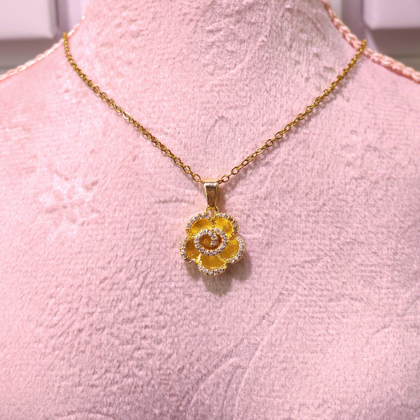 Necklace｜Golden Bloom Rose Pendant Necklace | Sparkling CZ Floral Charm